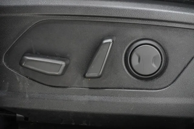 Used 2024  Hyundai SEL image 17