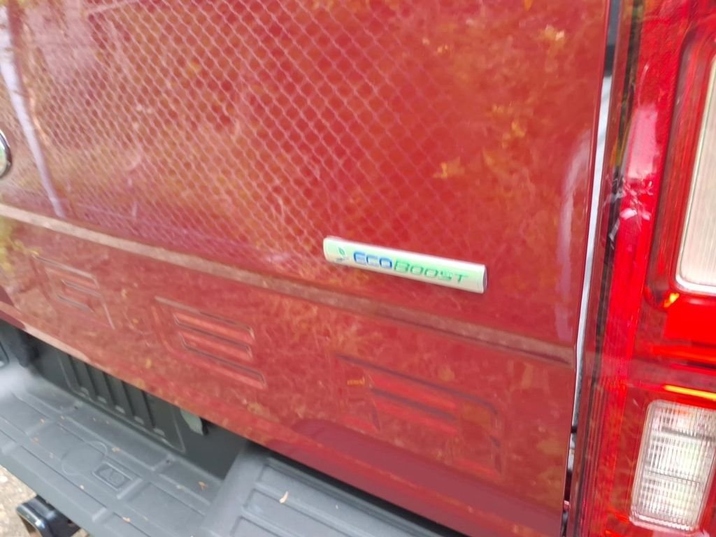 Used 2020 Red Ford Lariat image 19