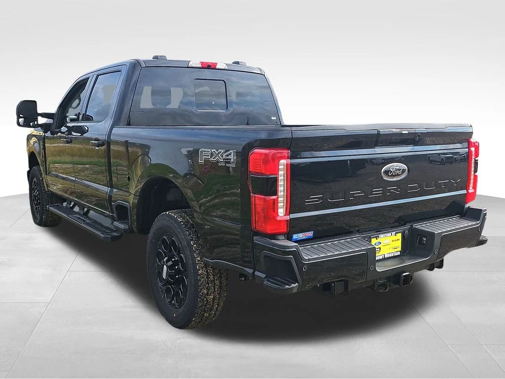 2025 Ford F-250 Super Duty XLT - Photo 15