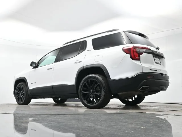 Used 2023 Summit White GMC SLE image 29