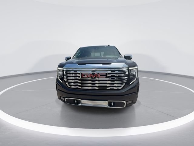 Used 2023 Silver GMC Denali image 3