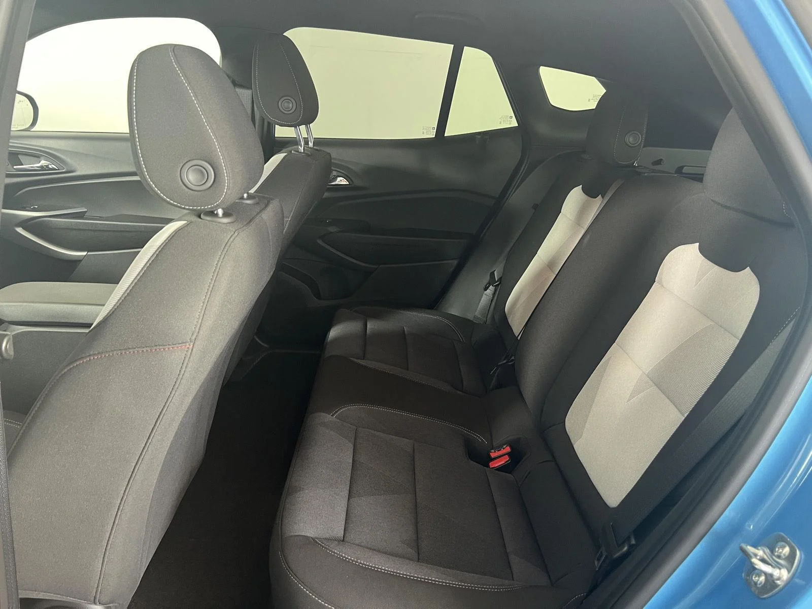 Used 2025 Marina Blue Metallic Chevrolet 1RS image 17
