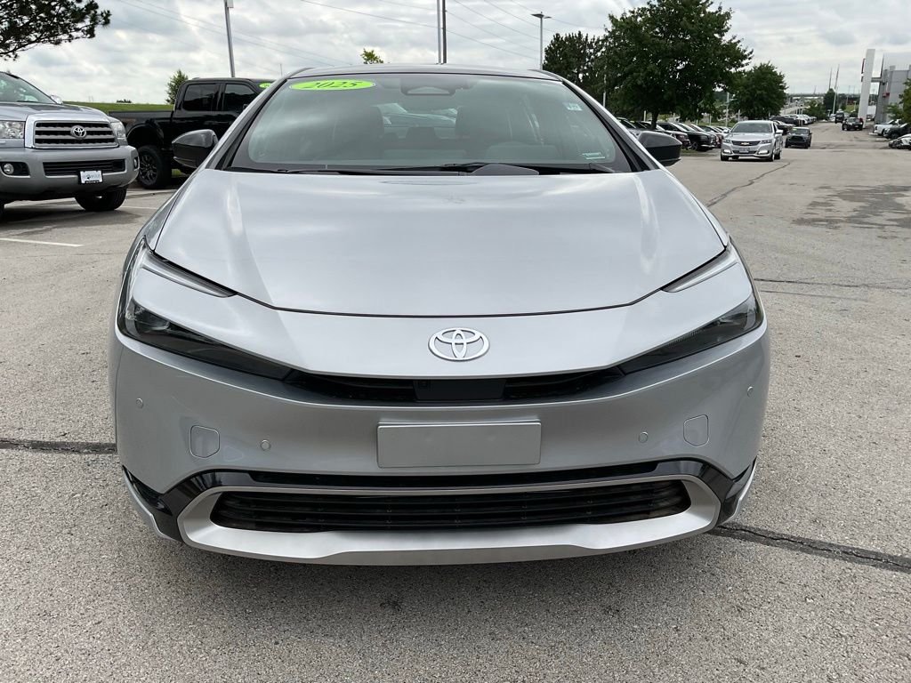 Certified Used 2025  Toyota XSE Premium image 2