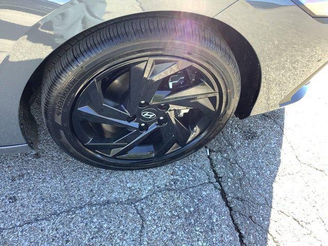 New 2026 Gray Hyundai SEL Sport Plus image 32