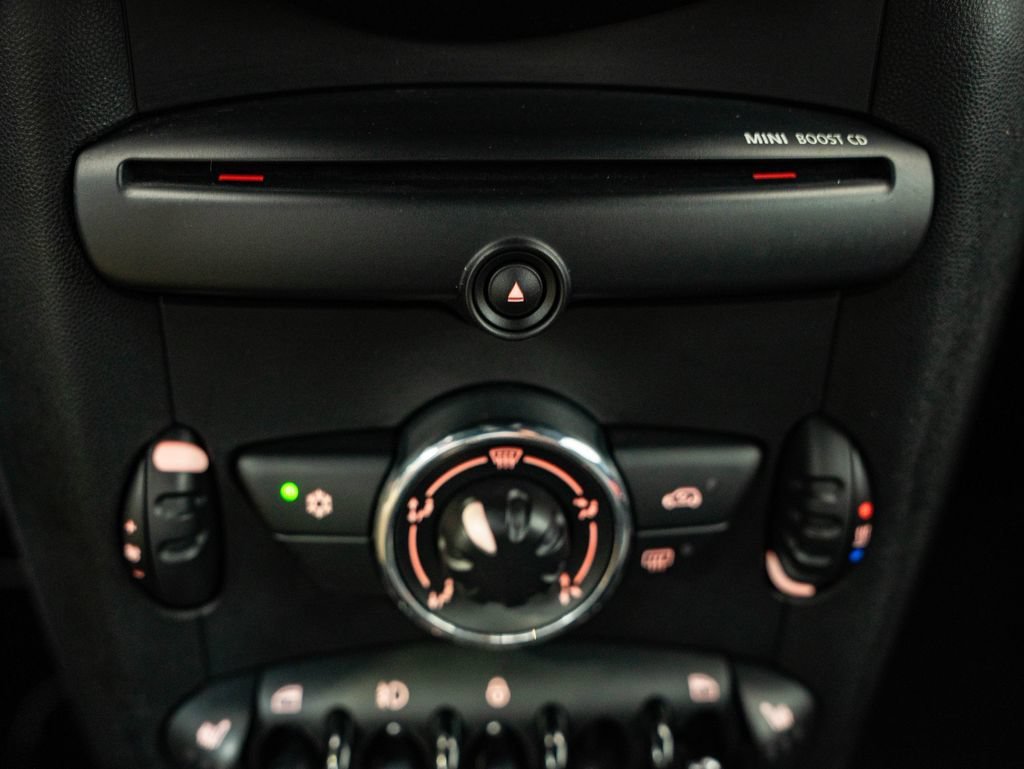 Used 2012 Chili Red MINI  image 32