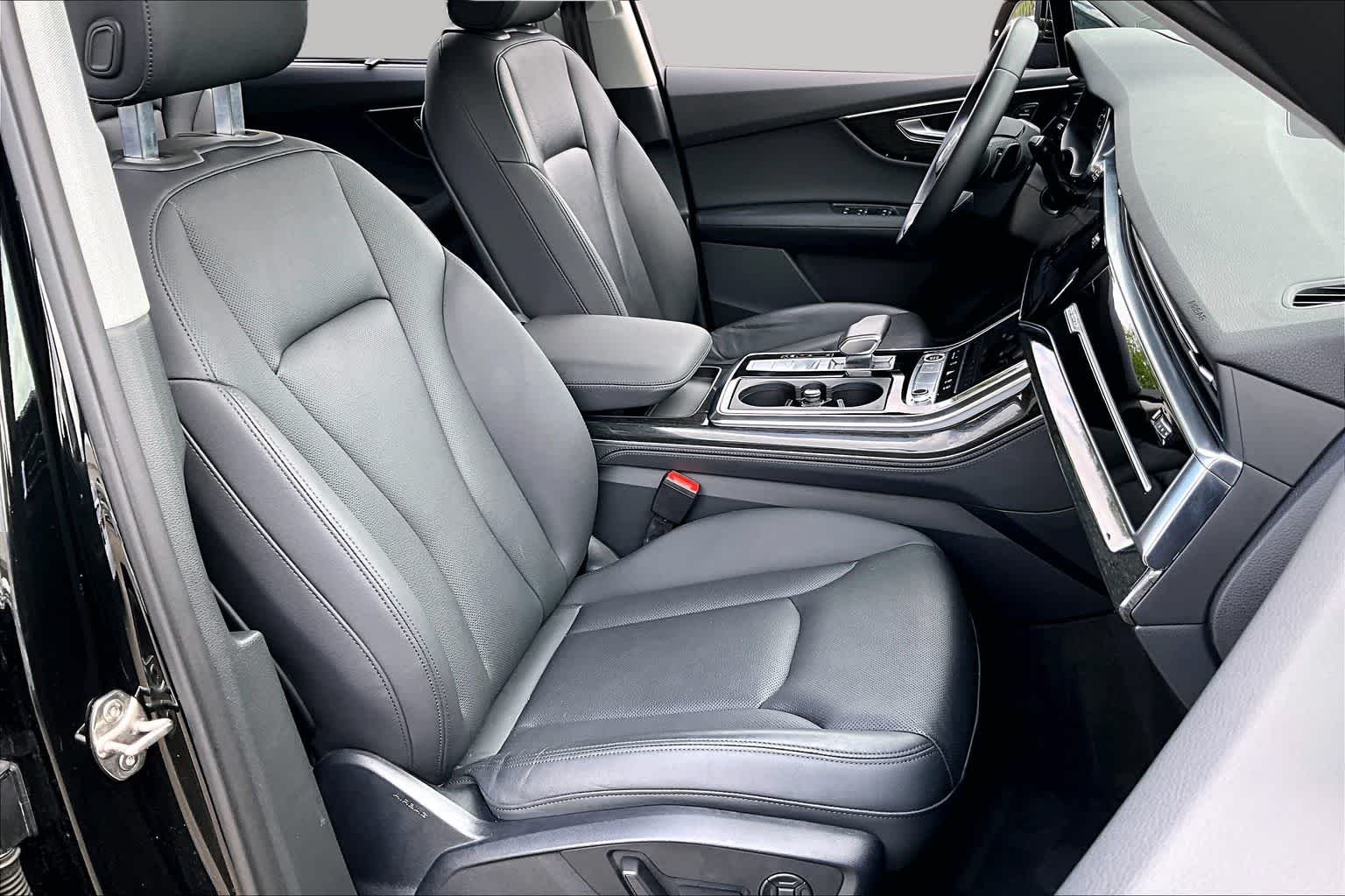Used 2022 Mythos Black Metallic Audi Prestige image 9
