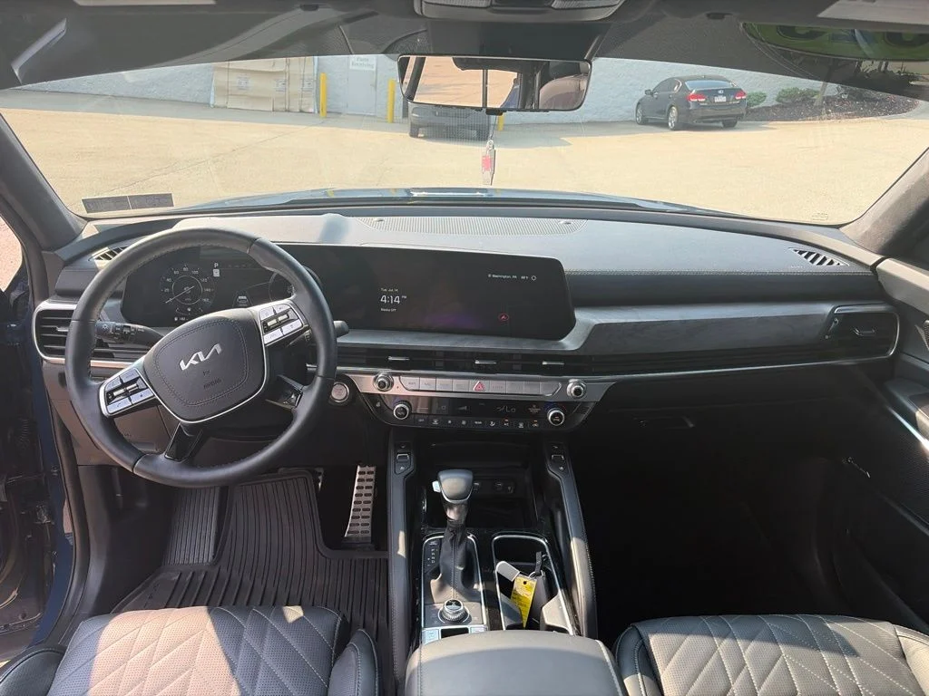 Used 2025 Black Kia SX-Prestige X-Pro image 13