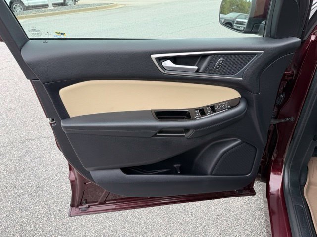 Used 2019 Red Ford SEL image 10