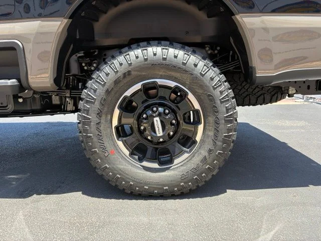 New 2026 Agate Black Metallic Ford King Ranch image 17