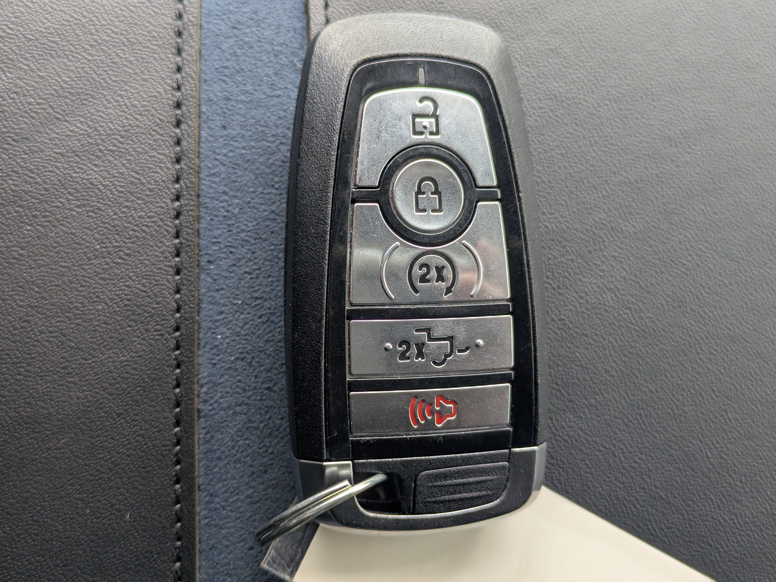 Used 2025 Star White Metallic Tri-Coat Ford Platinum image 29