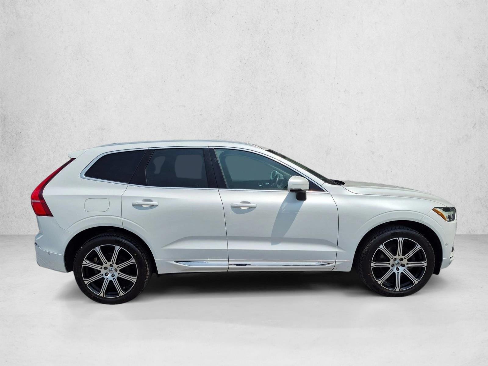 Used 2018 Crystal White Metallic Volvo Inscription image 4