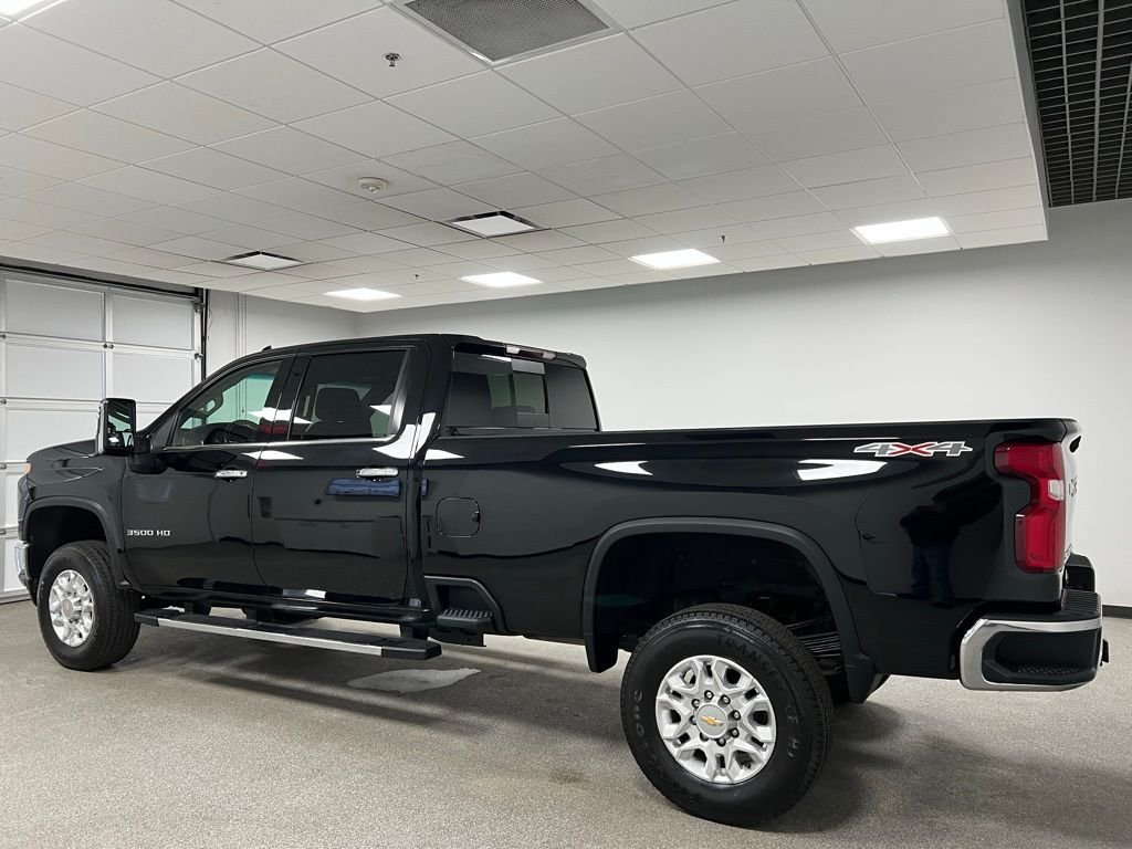 2022 Chevrolet Silverado 3500HD LTZ - Photo 8