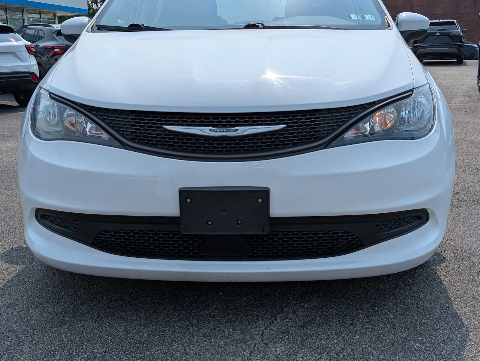 Used 2022 Bright White Clearcoat Chrysler LX image 2