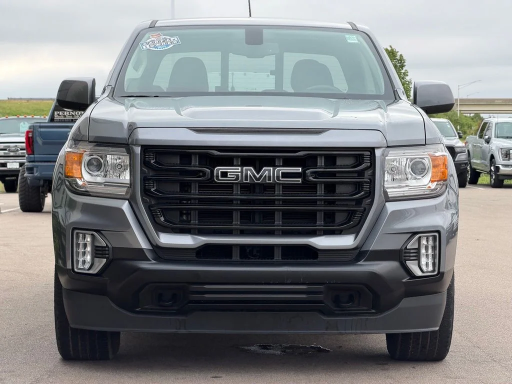 Used 2022 Gray GMC Elevation image 6