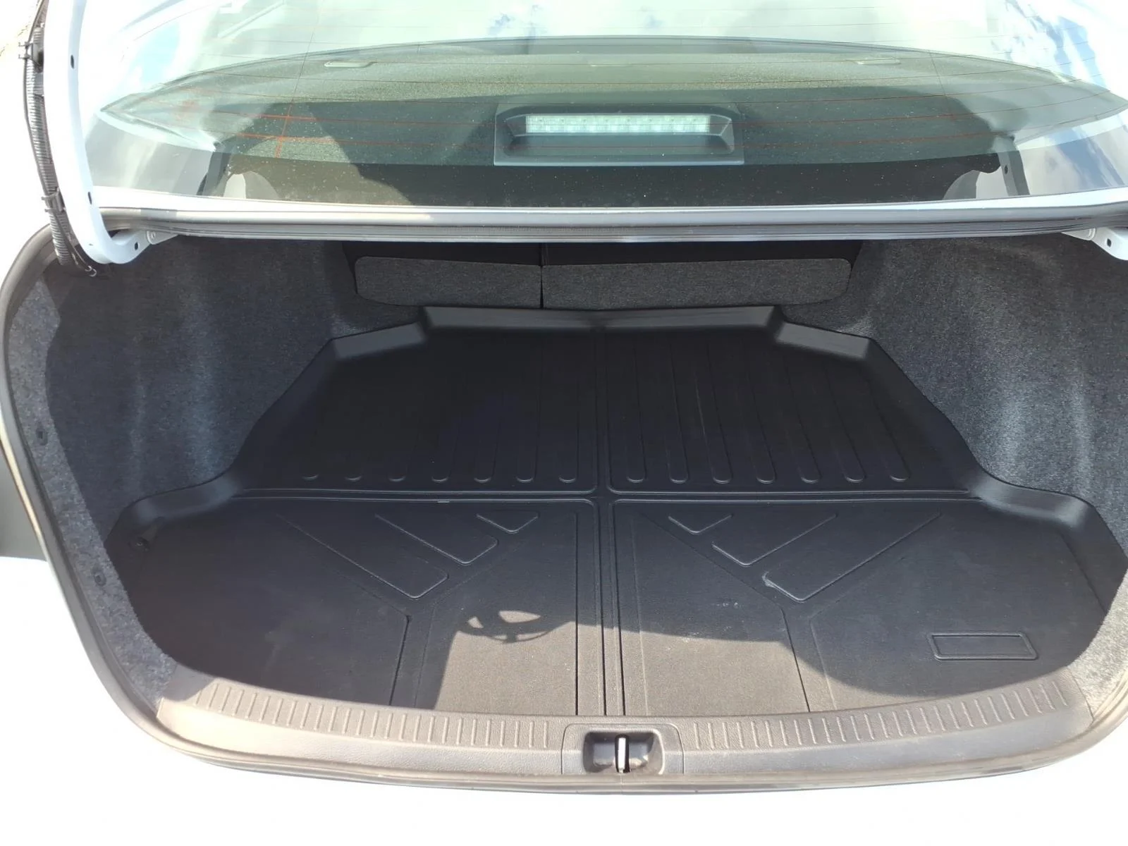 Used 2026 Ice Cap Toyota SE image 28