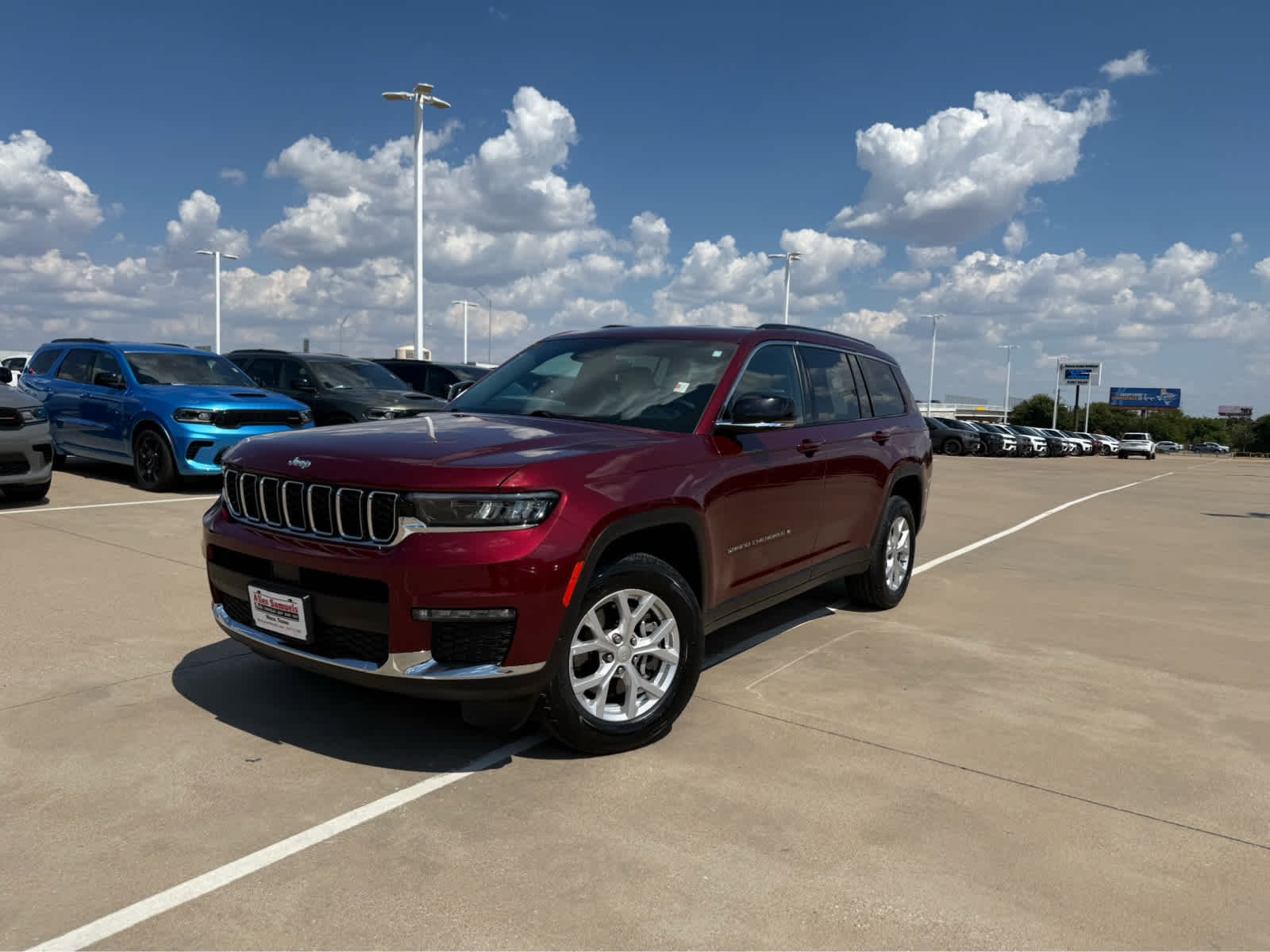 Used 2024 Velvet Red Pearlcoat Jeep Limited image 2