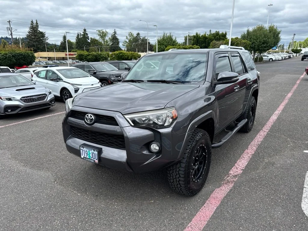 Used 2016 Gray Toyota SR5 Premium image 3