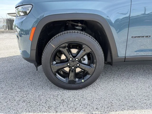 New 2026 Steel Blue Exterior Paint Jeep Limited image 33