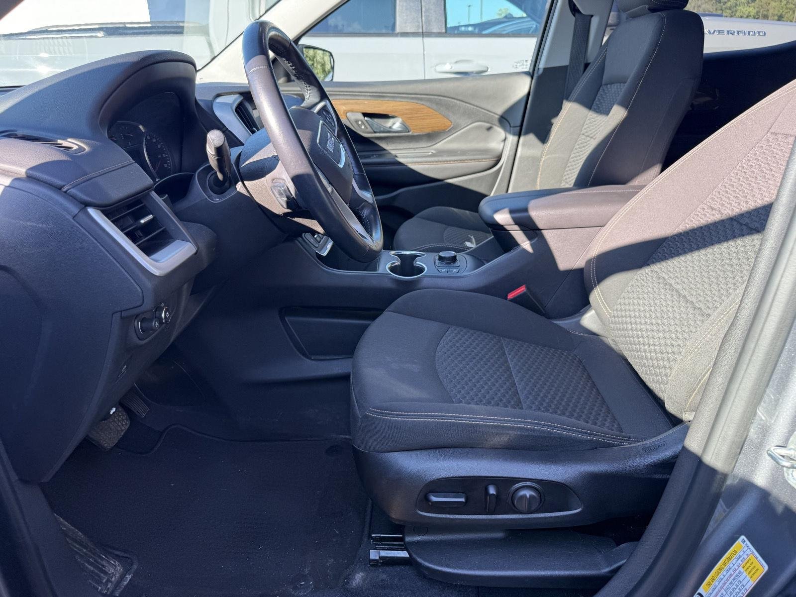 Used 2021 Satin Steel Metallic GMC SLE image 10
