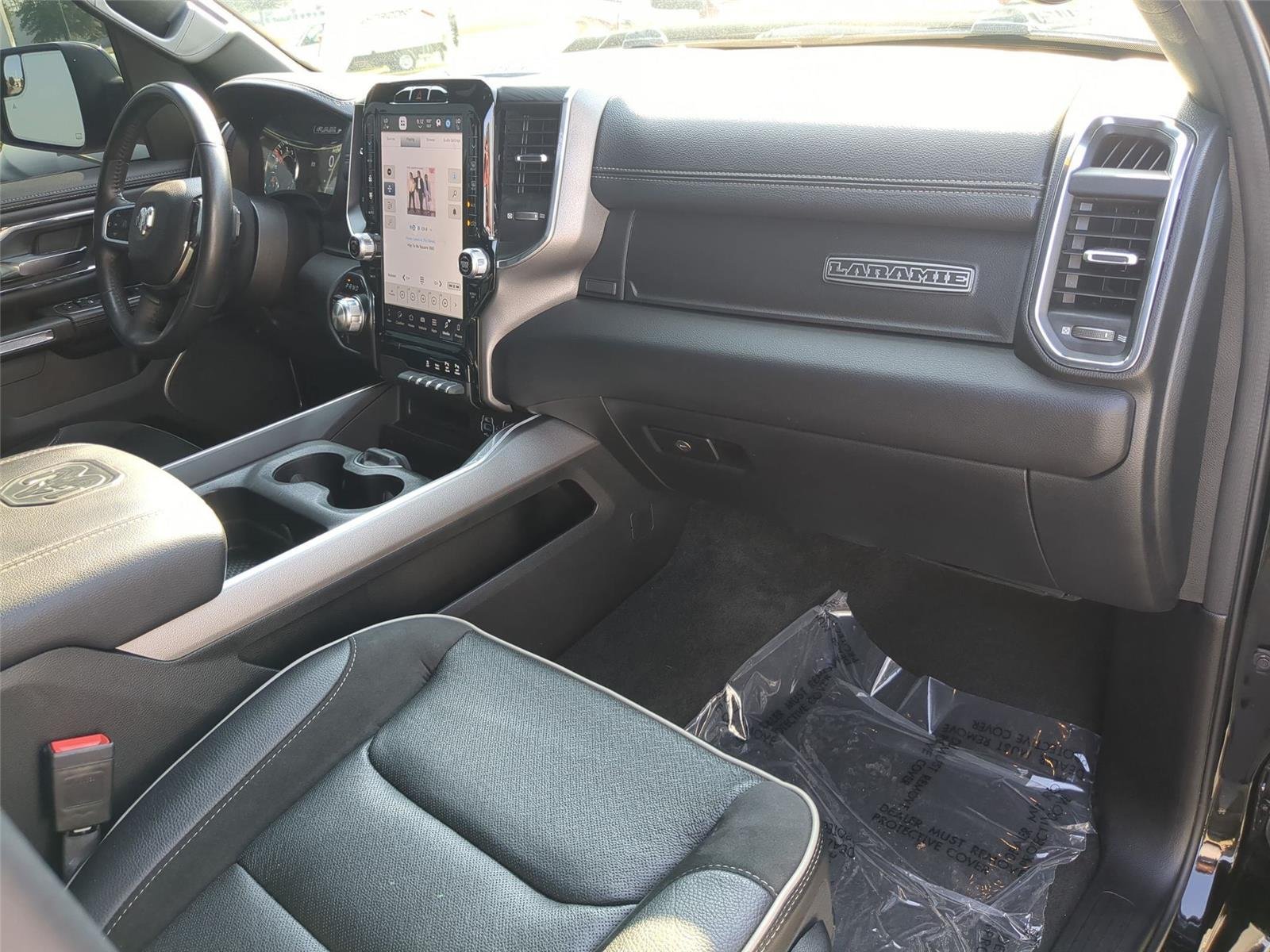 Used 2024  RAM TRUCK LARAM image 34