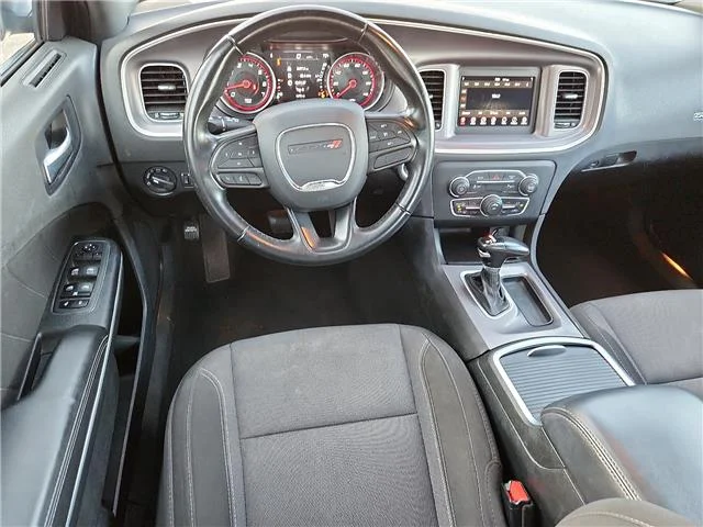 Used 2022 Silver Dodge SXT Rear-Wheel Drive image 10