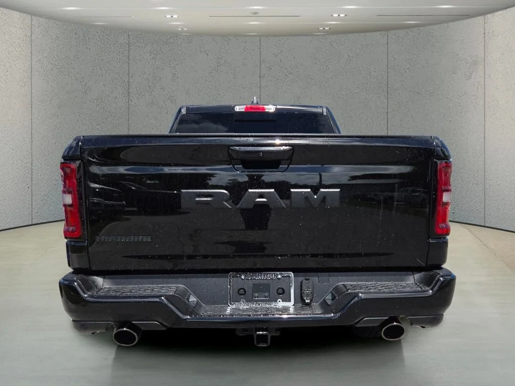 New 2026 Diamond Black Crystal Pearl-Coat Exterior Paint RAM Big Horn image 5