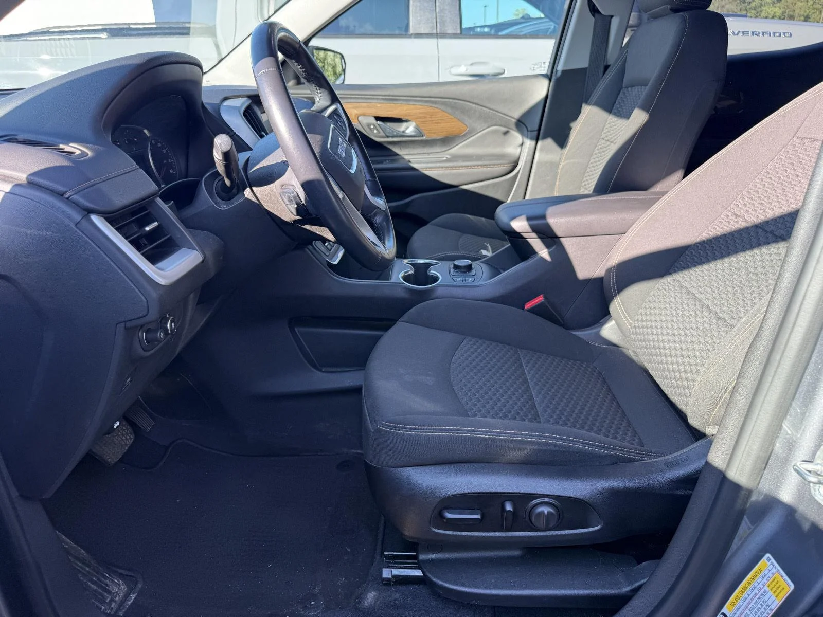 Used 2021 Satin Steel Metallic GMC SLE image 10