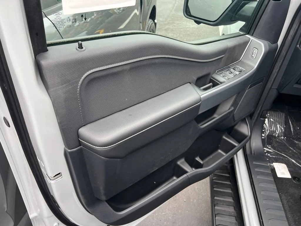 New 2026 White Ford XLT image 9