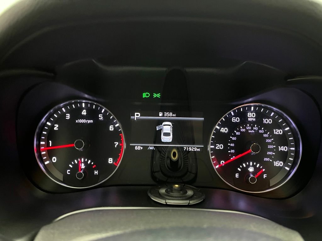 Used 2023 Currant Red Kia LXS image 21