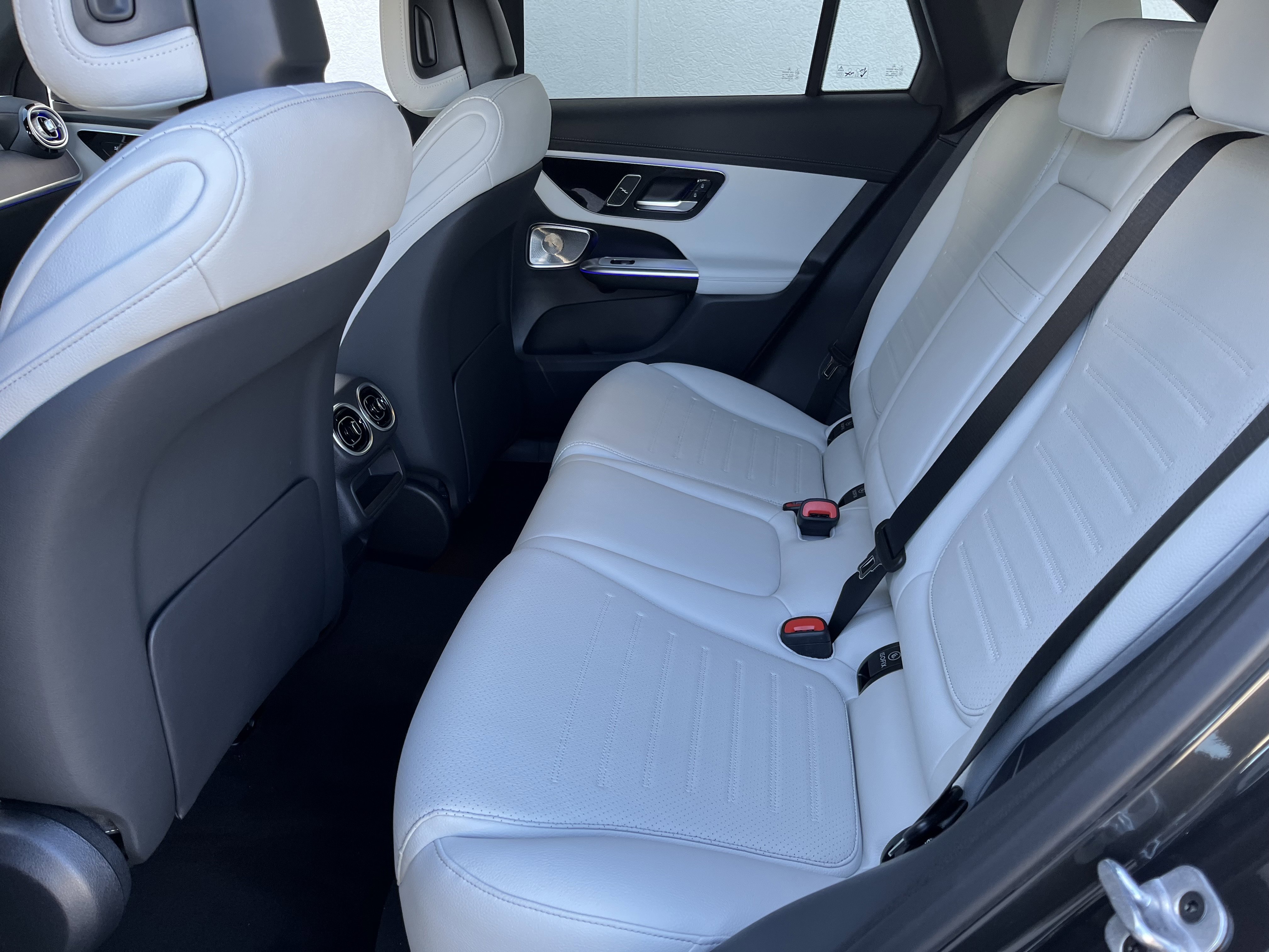 New 2026 Graphite Grey Metallic Mercedes-Benz GLC 300 image 17