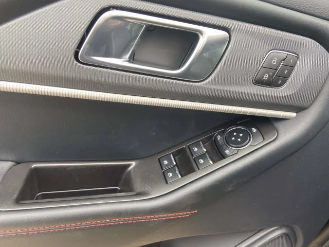 New 2026 Agate Black Metallic Ford ST-Line image 12