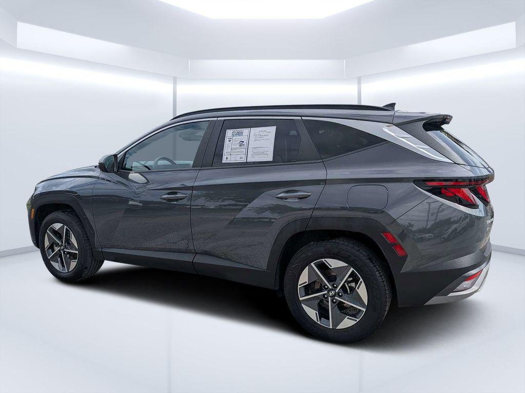 New 2025 Gray Hyundai SEL AWD image 5