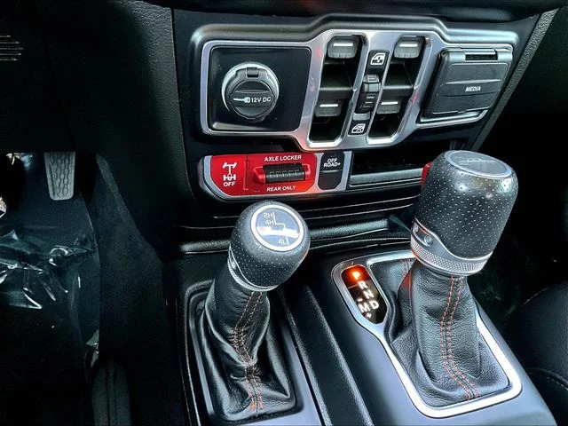 Used 2021 Green Jeep Mojave image 18