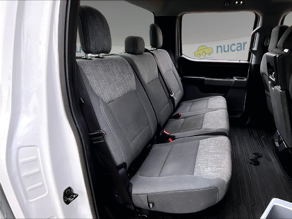 Used 2021 White Ford XLT image 16
