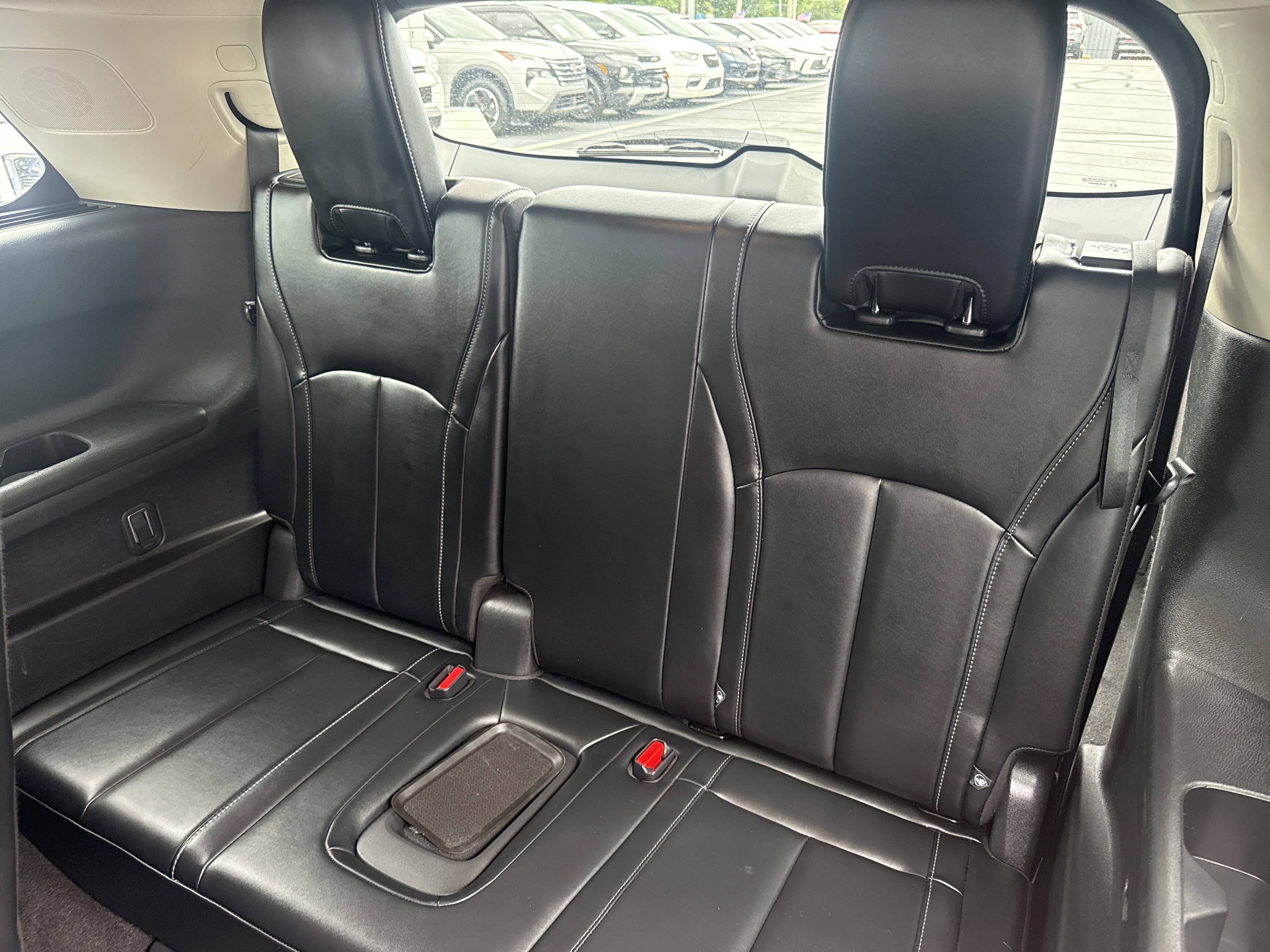 Used 2023 Graphite Shadow INFINITI LUXE image 6
