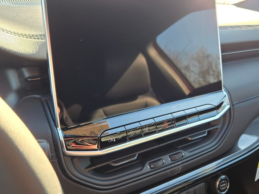New 2026 Joose Exterior Paint Jeep Latitude image 23