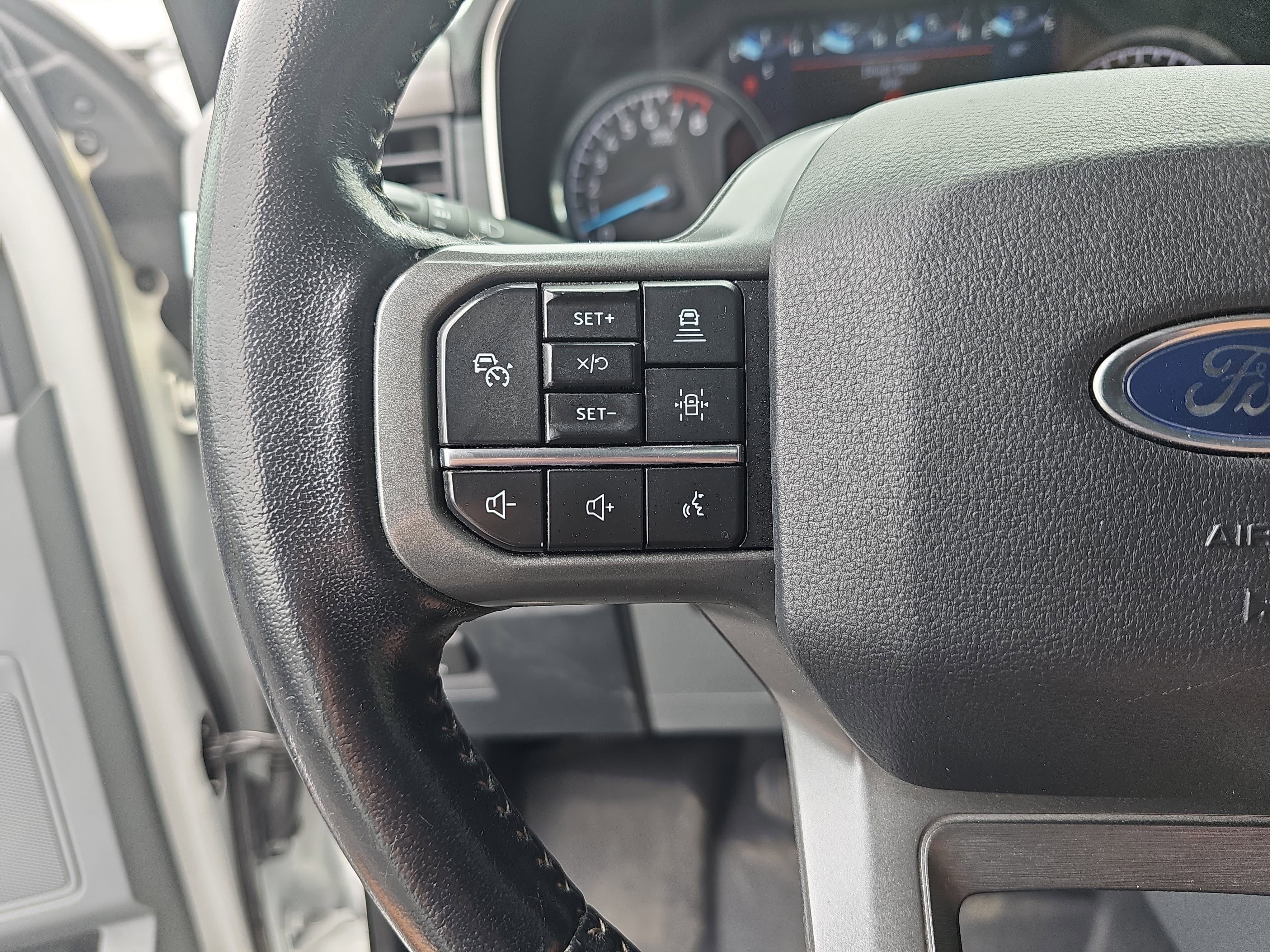 Certified Used 2024 Oxford White Ford XLT image 12