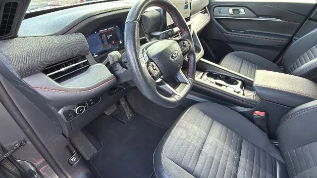 2025 Ford Explorer ST-LINE - Photo 10
