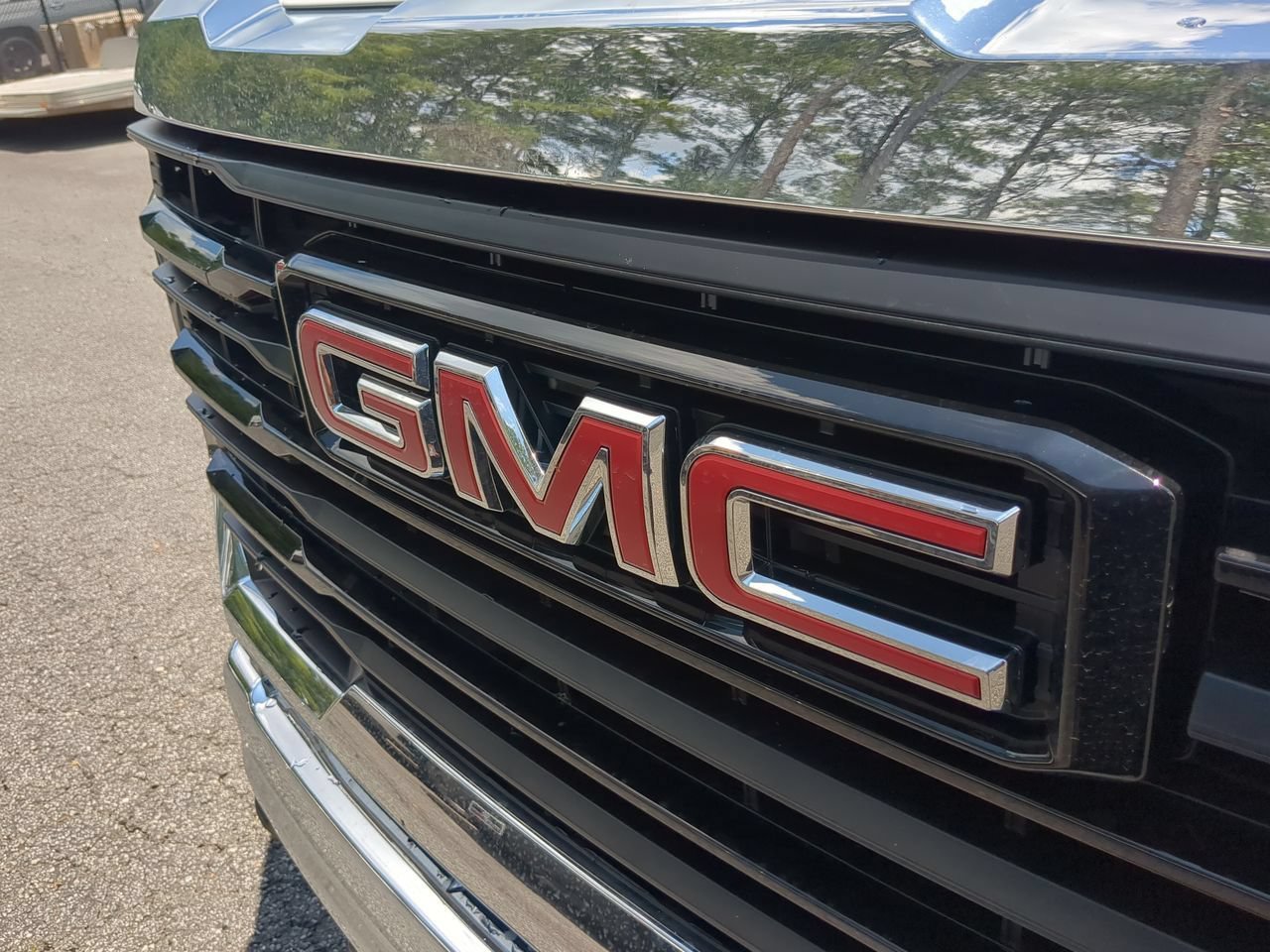 New 2026 Summit White GMC Pro image 29