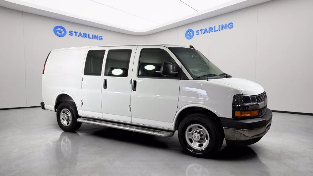 Used 2025 Summit White Chevrolet WT image 14