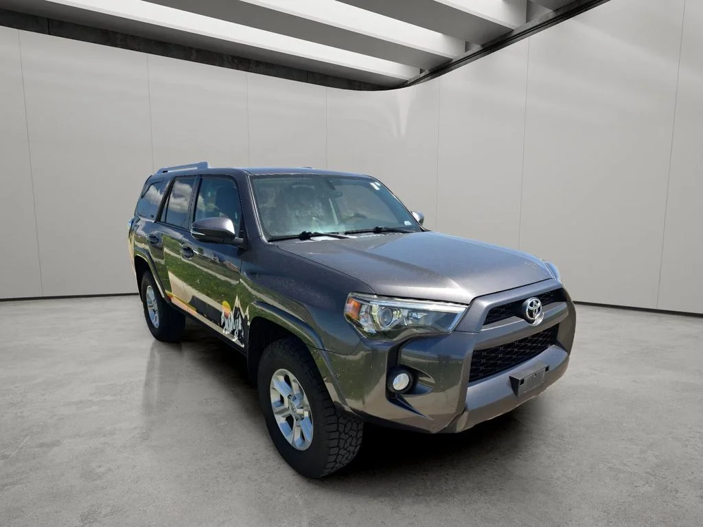 Used 2018 Magnetic Gray Metallic Toyota SR5 Premium image 7