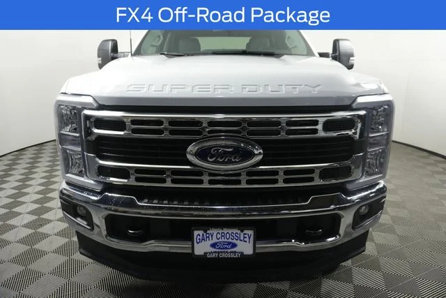 New 2026 Oxford White Ford F-350® XLT image 3