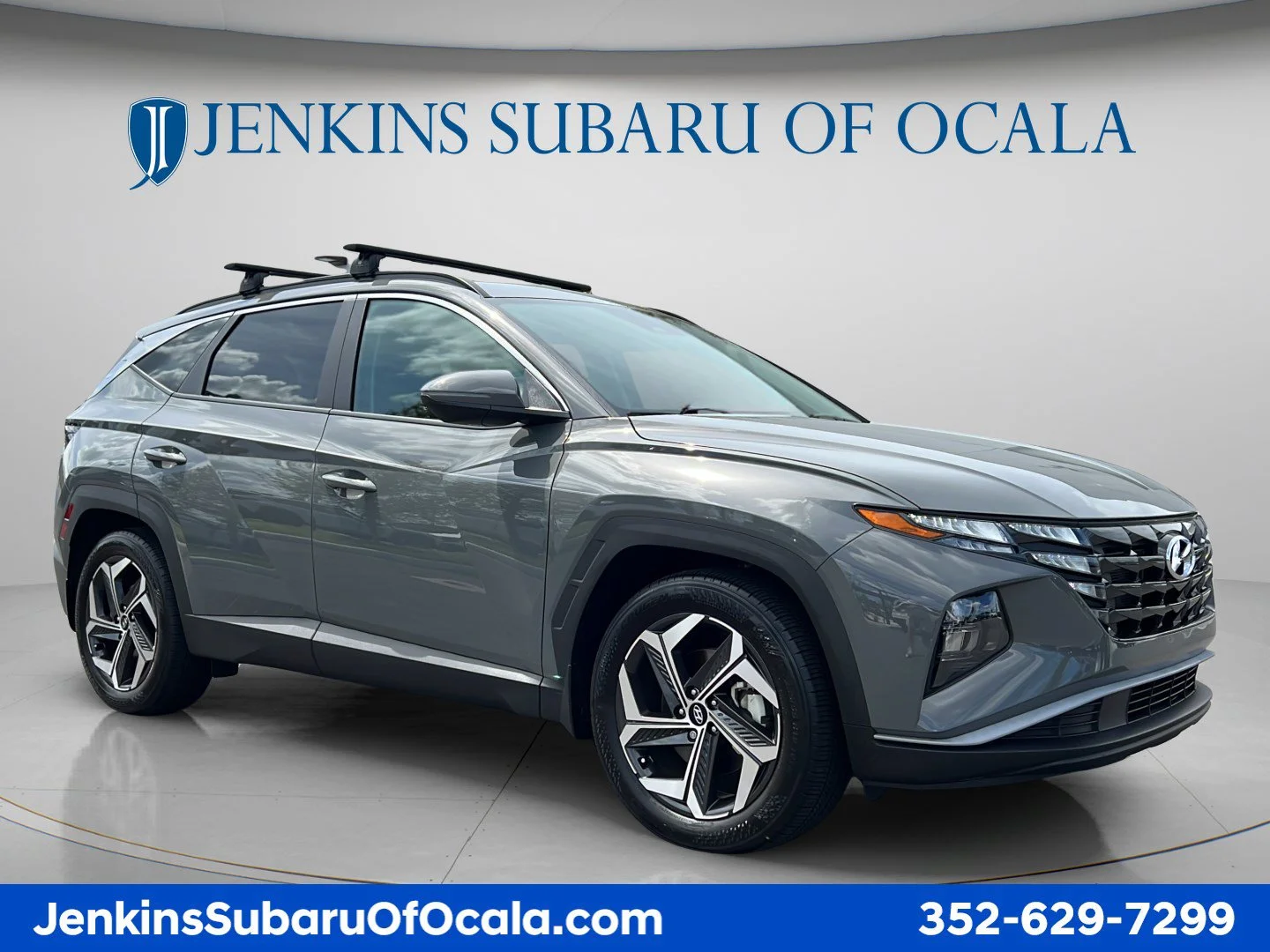 Used 2024 Hampton Gray Hyundai SEL image 1