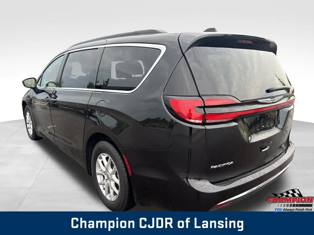 Used 2022 Black Chrysler Touring L image 5