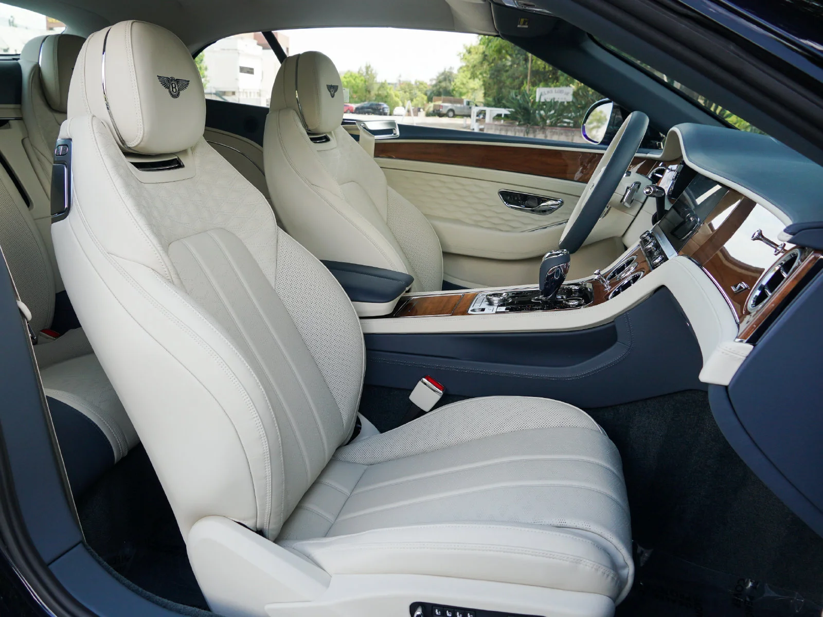 New 2026 Dark Sapphire Bentley GTC S image 26