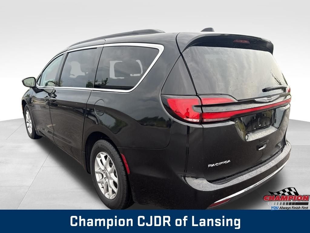 Used 2022 Black Chrysler Touring L image 5