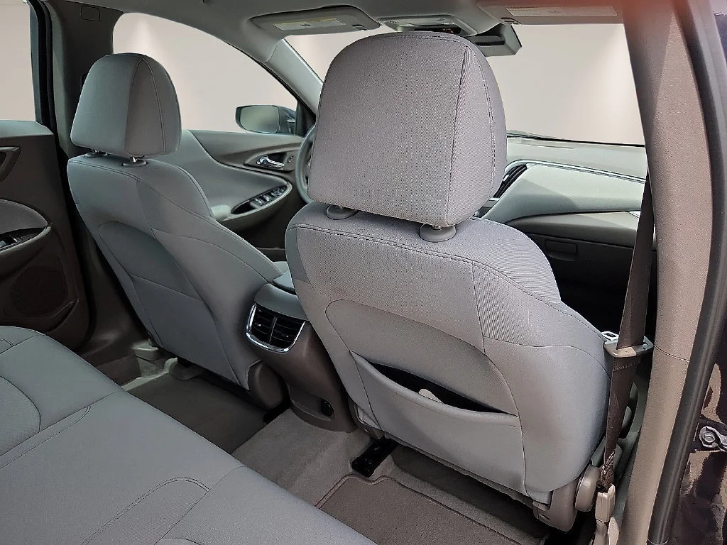 Used 2023 DARK ASH METALLIC Chevrolet LT image 17