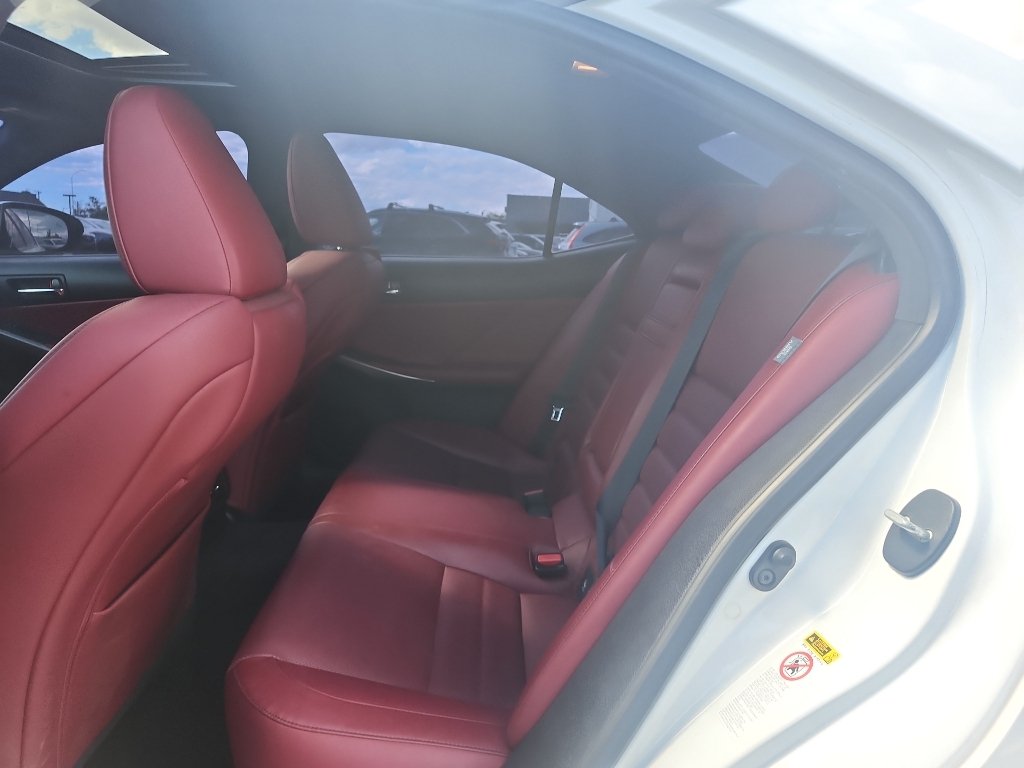 Used 2015 Starfire Pearl Lexus  image 12