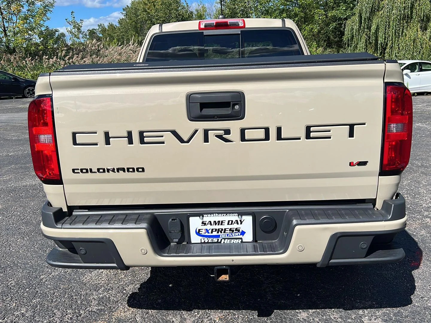 Used 2022 Sand Dune Metallic Chevrolet 4WD Z71 image 20