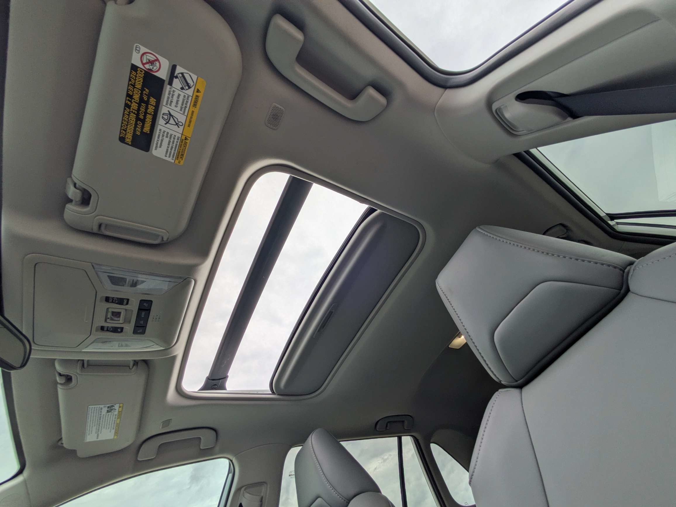 Used 2024 Pearl Toyota XLE Premium image 36